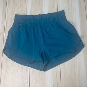 NWT Crz Yoga Women Feathery-Fit Soft High-Rise Shorts 3'’ Size XL Borealis Green